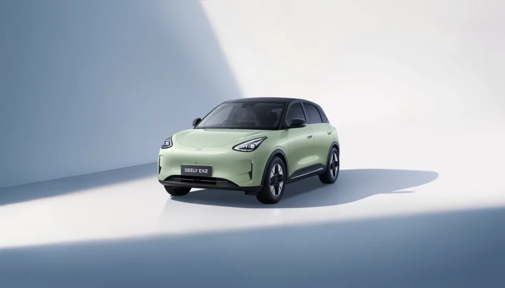 2025 Geely EX2. Imagen delantera.