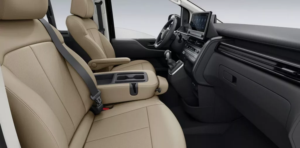 2025 Hyundai Staria Corea 11 Motor16