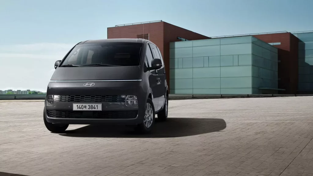 2025 Hyundai Staria Corea. Imagen delantera.