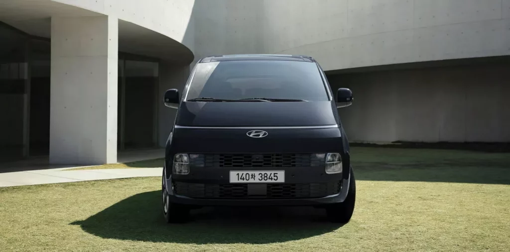 2025 Hyundai Staria Corea 4 Motor16