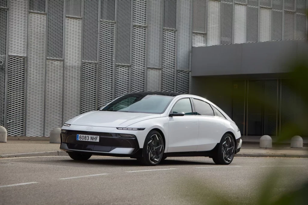Hyundai IONIQ 6 N Line: Conducimos un eléctrico de los que hacen falta muchos más 1 Motor16 2025 Hyundai IONIQ 6. Imagen estática.