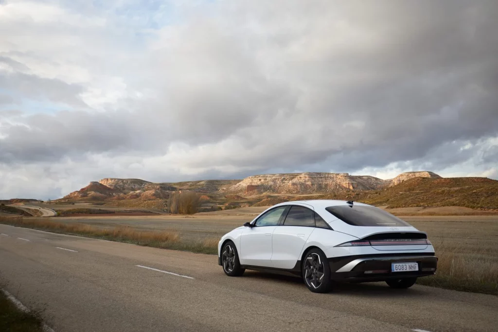 Hyundai IONIQ 6 N Line: Conducimos un eléctrico de los que hacen falta muchos más 19 Motor16 2025 Hyundai ioniq 6 48 Motor16