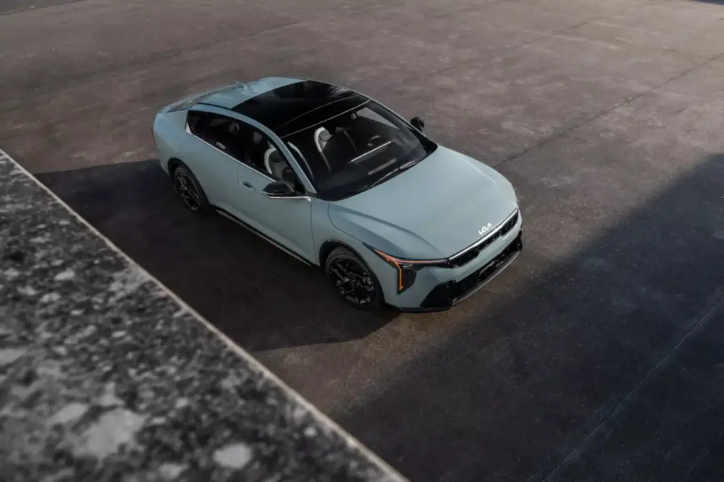 2025 Kia K4 Sedan USA 12 Motor16