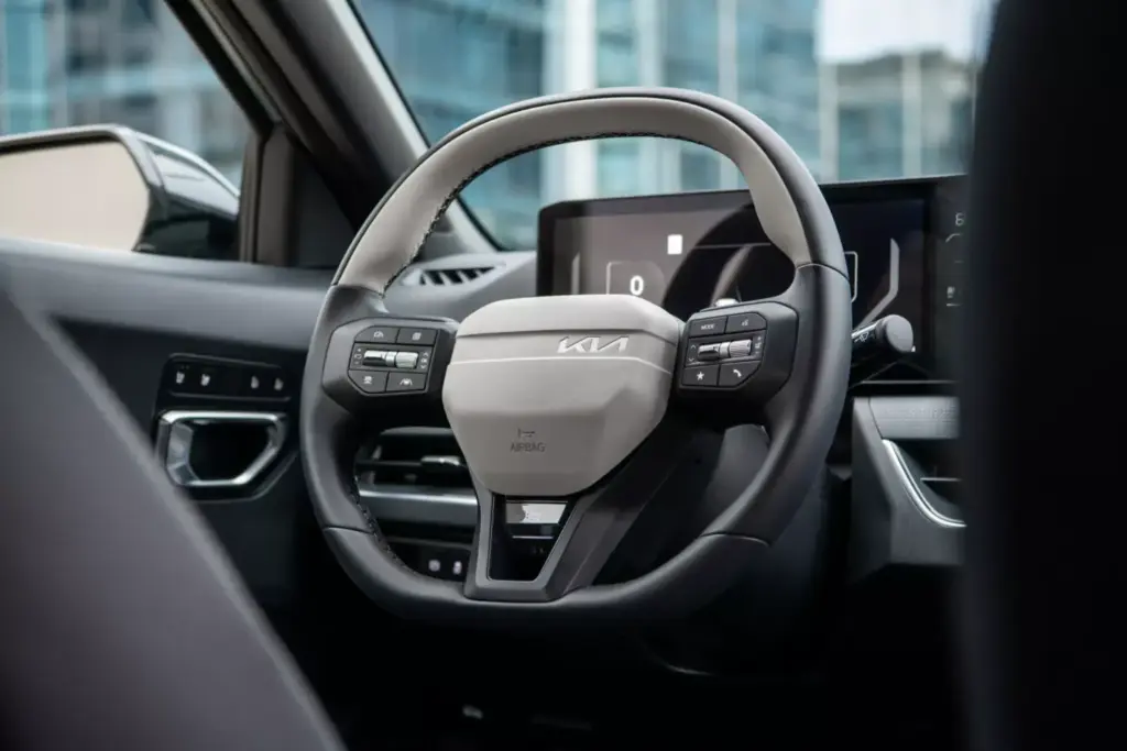 2025 Kia K4 Sedan USA 7 Motor16