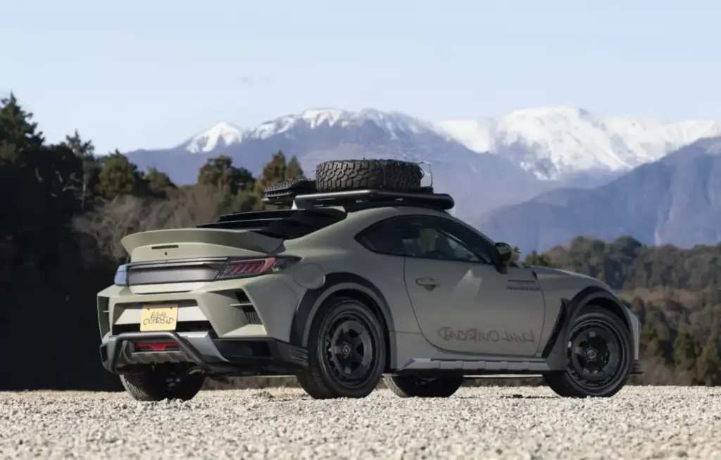 2025 Kuhl Outroad. BRZ y GR86. Imagen trasera.