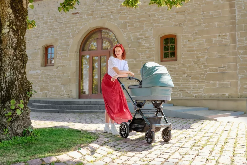 2025 Mercedes Benz coche bebe 10 Motor16