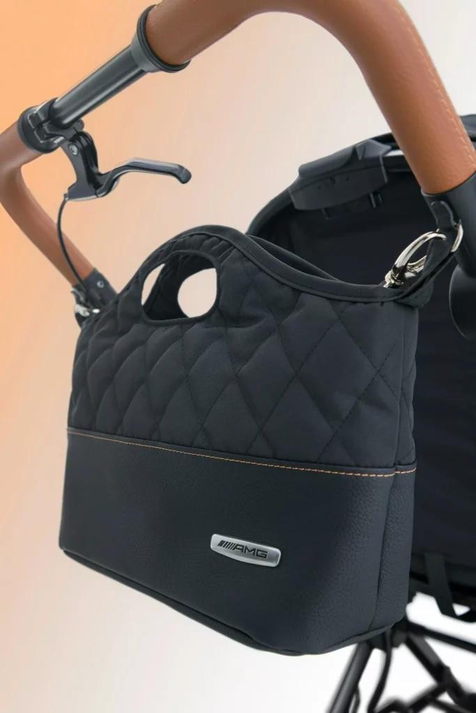 2025 Mercedes-Benz Hartan. Coche de bebé. Imagen accesorio.