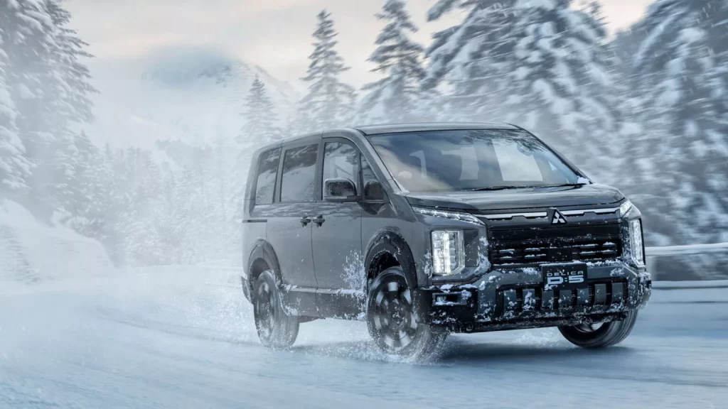 2025 Mitsubishi Delica D5 Japon 18 Motor16