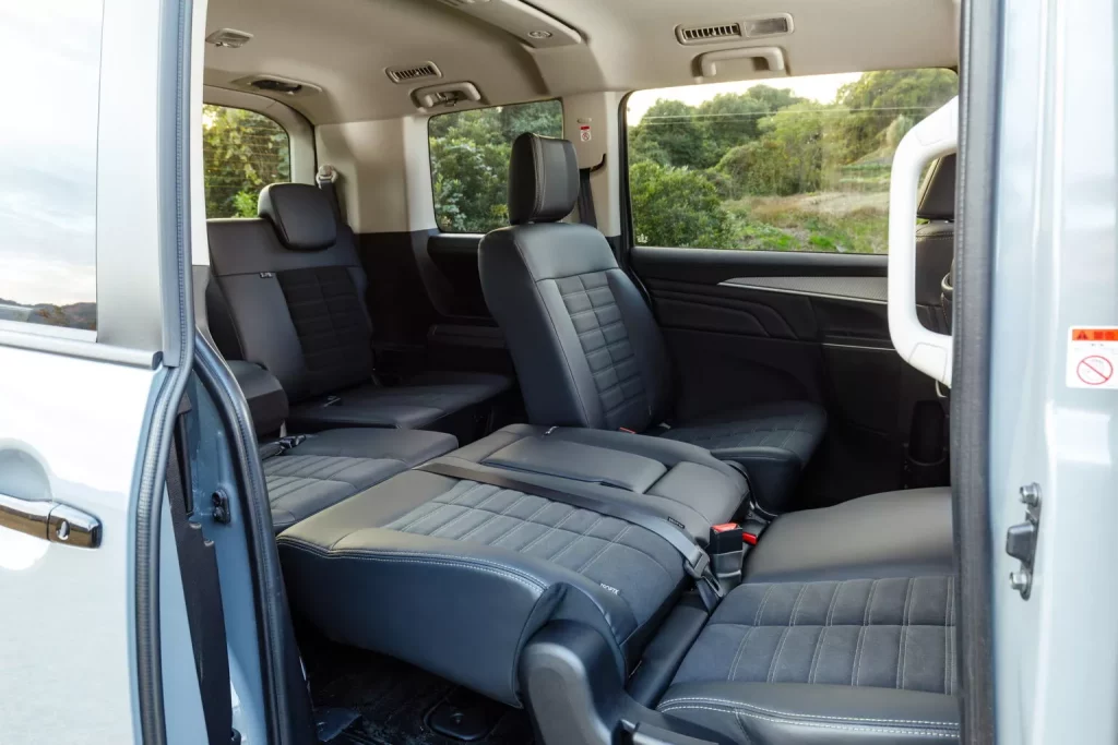 2025 Mitsubishi Delica D5 Japon 9 Motor16