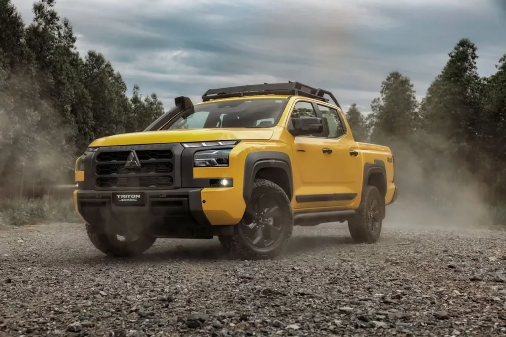 2025 Mitsubishi Triton Savana. Imagen delantera.