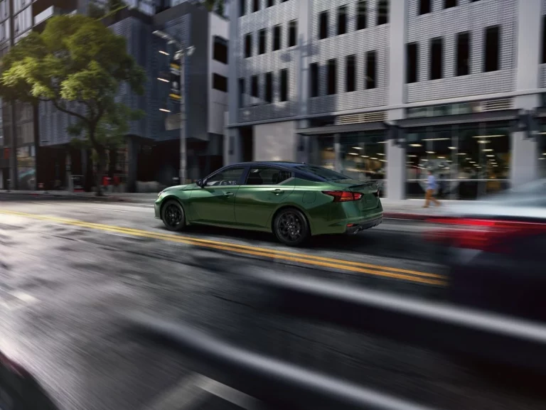 Altima, la incombustible berlina de Nissan, actualiza su gama en Estados Unidos