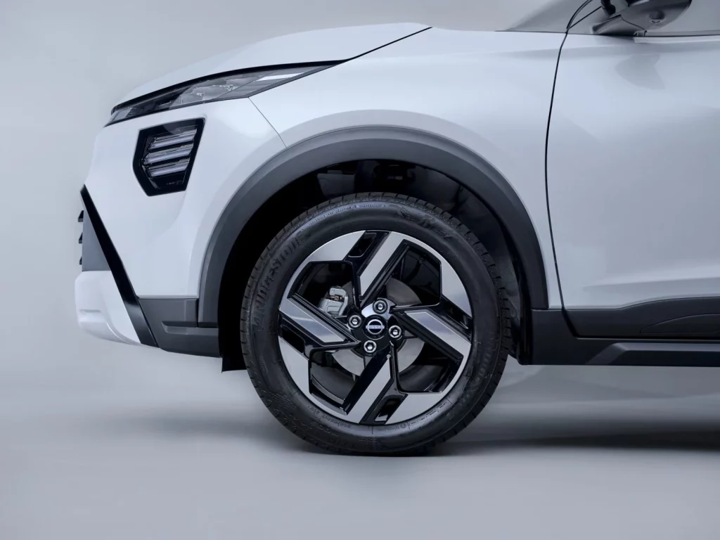 No me llames Kicks, llámame Kait: El nuevo SUV 'low cost' de Nissan nace con 10 años de vida 1 Motor16 2025 Nissan Kait. Imagen detalle.