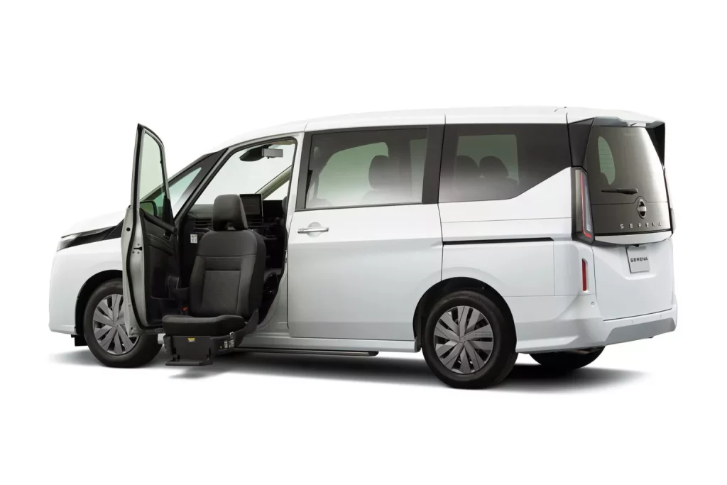 Serena: El sucesor del legendario Nissan Vanette aún sigue con vida en Japón 14 Motor16 2025 Nissan Serena Japon 16 Motor16