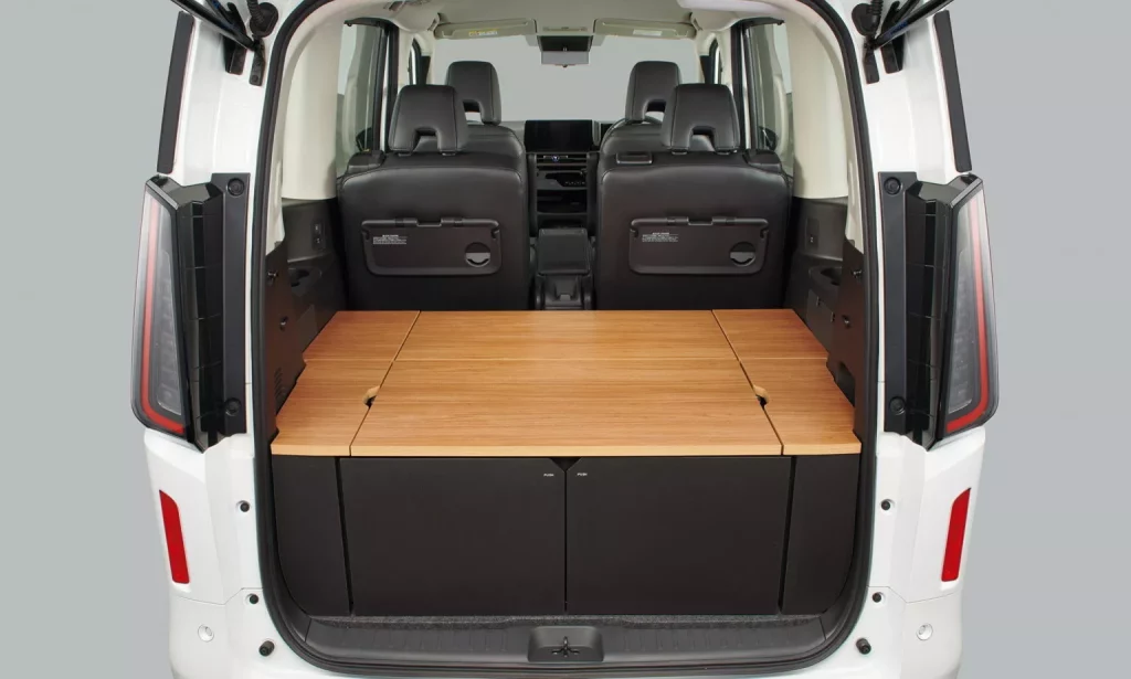 Serena: El sucesor del legendario Nissan Vanette aún sigue con vida en Japón 41 Motor16 2025 Nissan Serena Japon 29 Motor16