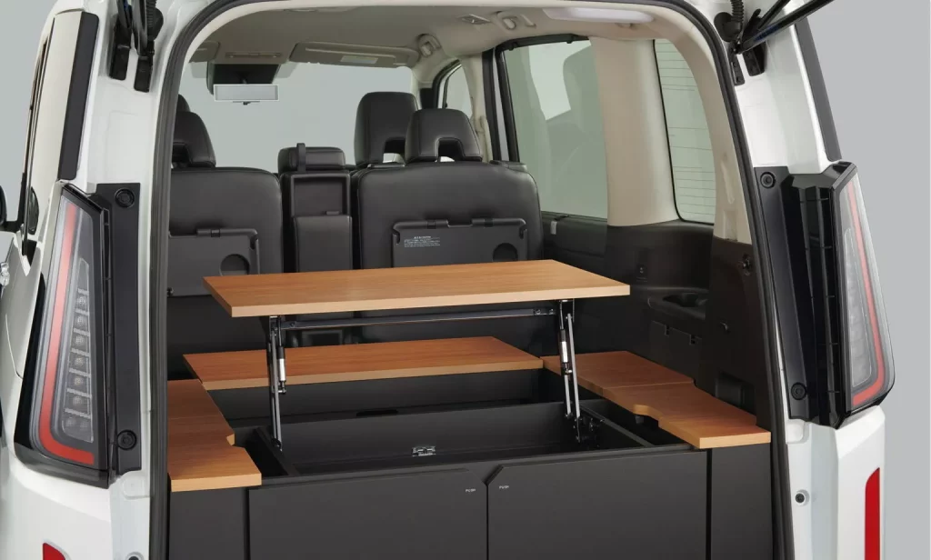 Serena: El sucesor del legendario Nissan Vanette aún sigue con vida en Japón 42 Motor16 2025 Nissan Serena Japon 30 Motor16