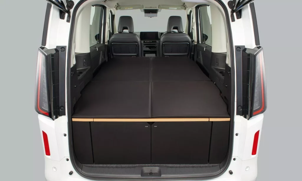 Serena: El sucesor del legendario Nissan Vanette aún sigue con vida en Japón 46 Motor16 2025 Nissan Serena Japon 34 Motor16