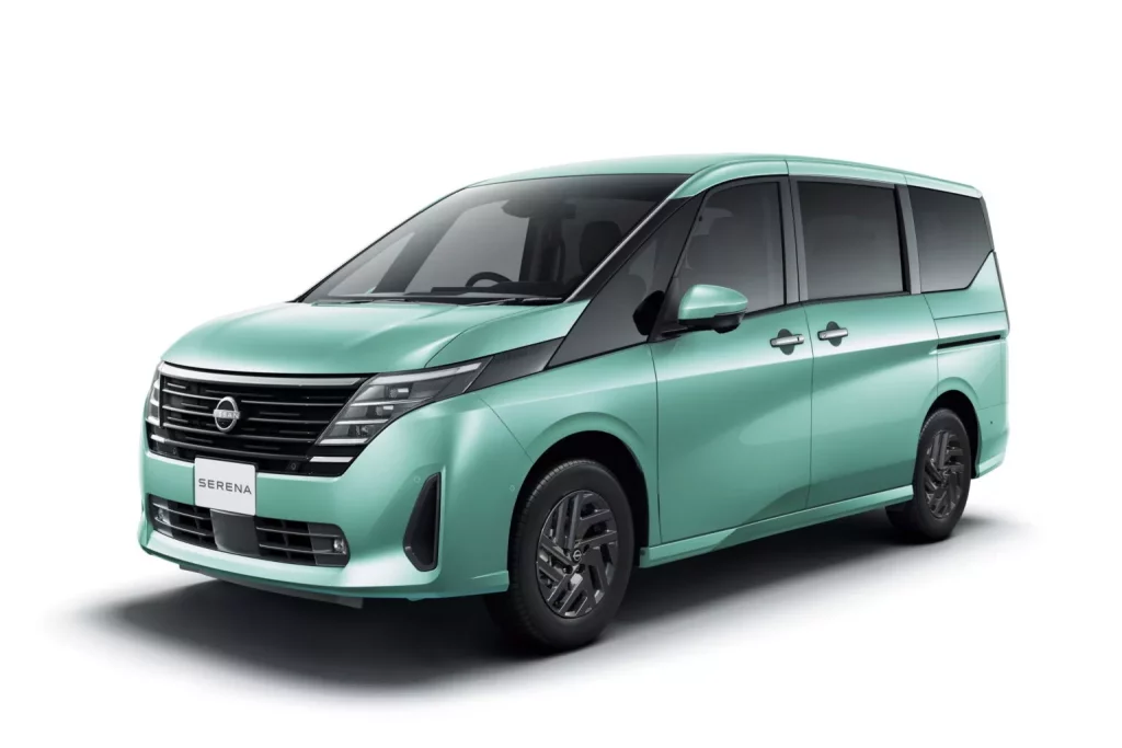 Serena: El sucesor del legendario Nissan Vanette aún sigue con vida en Japón 7 Motor16 2025 Nissan Serena Japon 8 Motor16