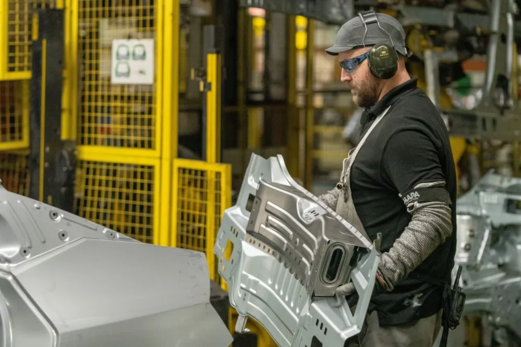 2025 Nissan leaf sunderland 16 Motor16