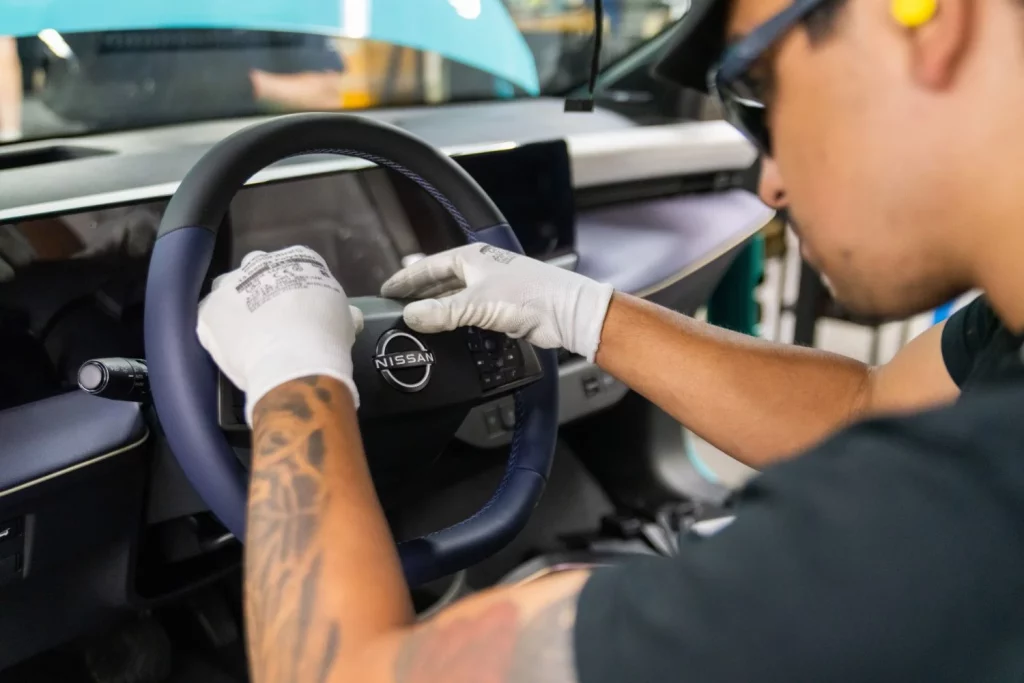 2025 Nissan leaf sunderland 2 Motor16