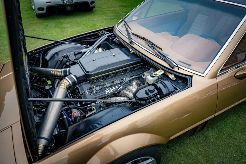 2025 Ferrari 412 OMD Restomod. Imagen motor.