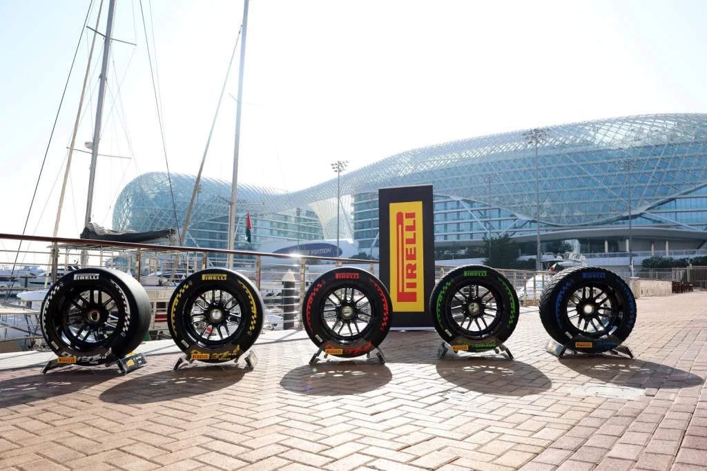 Pirelli desvela los 'zapatos' que usarán los Fórmula 1 de Norris, Verstappen, Alonso... 9 Motor16 2025 Pirelli Neumaticos Formula 1 6 Motor16