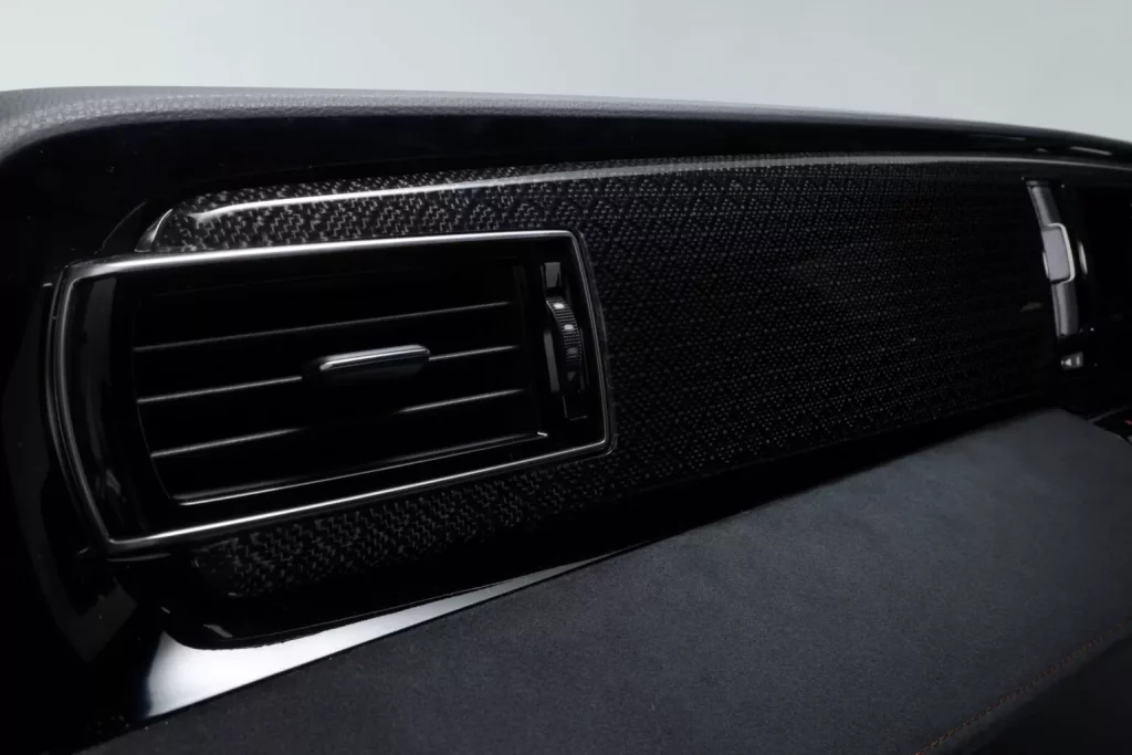 Century: El Rolls-Royce de Toyota se actualiza siete años después de estrenarse 45 Motor16 2025 Toyota Century GRMN 15 Motor16