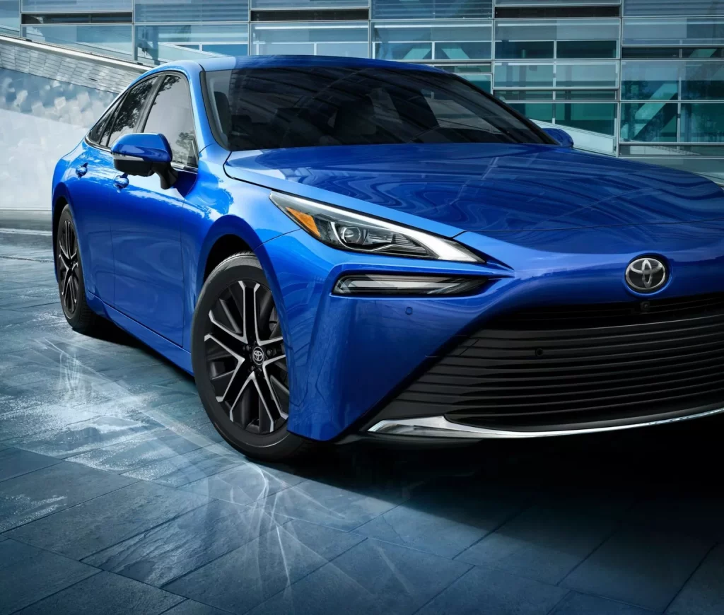 Toyota se niega a matar a su Mirai, la berlina de hidrógeno que ponen en forma 7 Motor16 2025 Toyota Mirai USA 1 Motor16