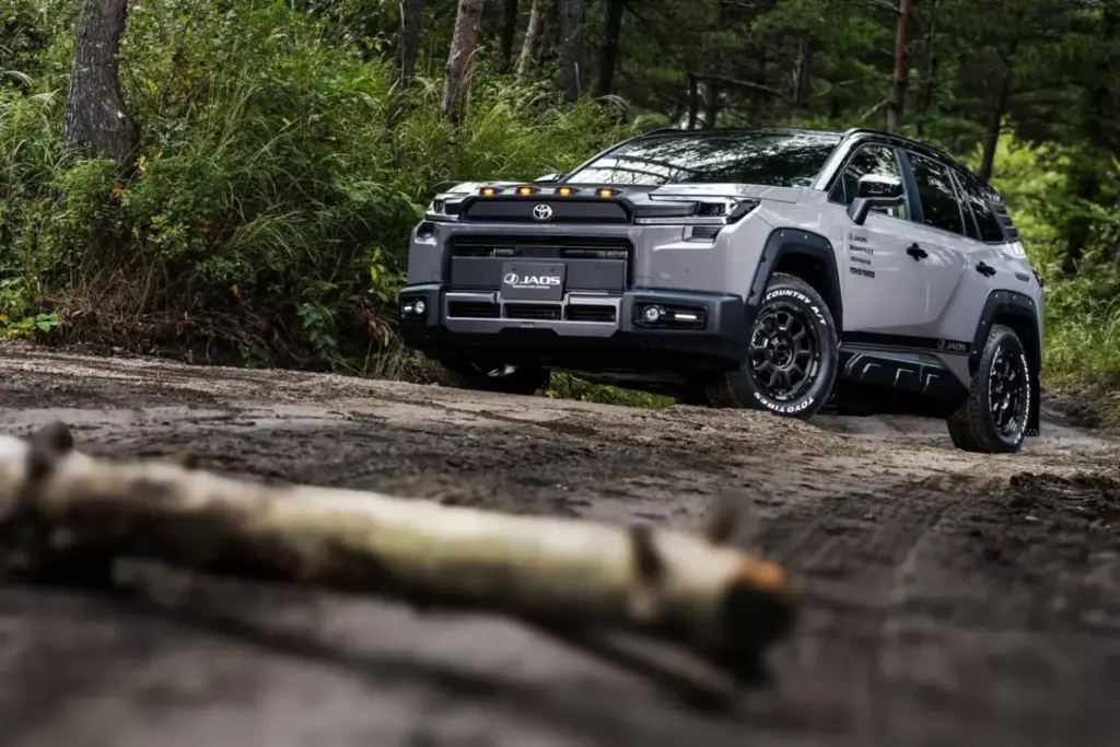 2025 Toyota RAV4 Adventure JAOS 1 Motor16