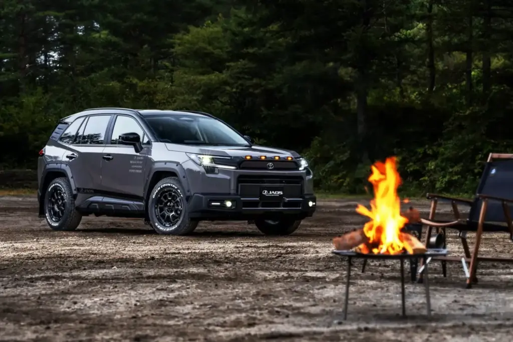 2025 Toyota RAV4 Adventure JAOS 3 Motor16