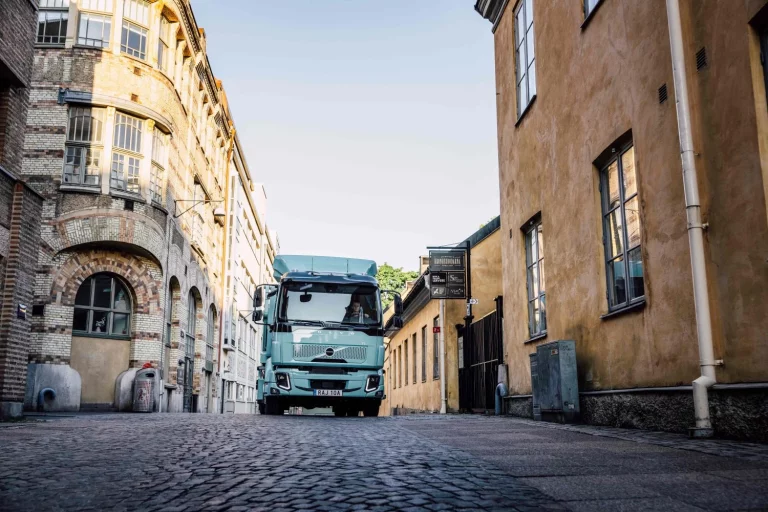 Volvo Trucks incrementa su oferta FL Electric con esta versión de 14 toneladas