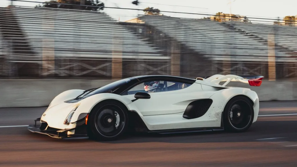 2025 Czinger 21C. Laguna Seca. Imagen movimiento.