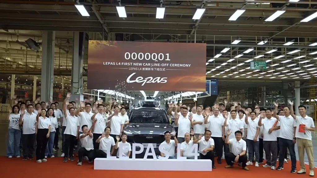 LEPAS L8 y LEPAS L4 ya se fabrican en esta planta automatizada al 97% 2 Motor16 2025 LEPAS L8 fábrica Wuhu. Imagen presentación.