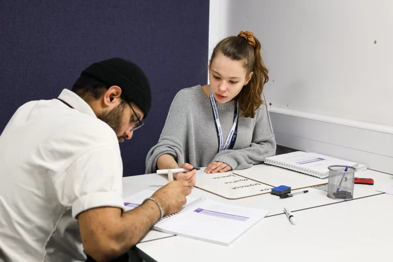 JLR Foundation ya ha comenzado a repartir sus primeras becas en Reino Unido