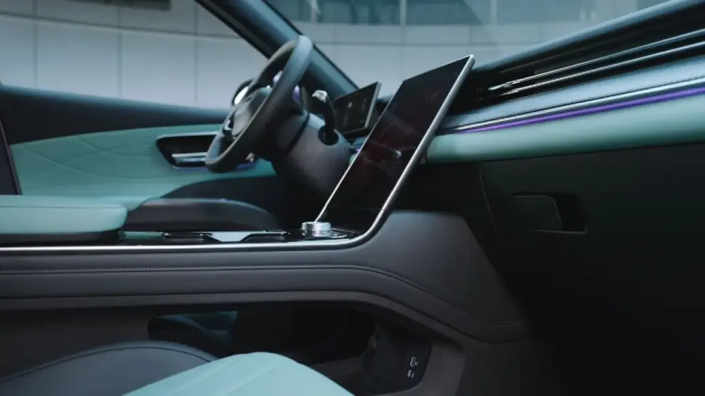 2025 lepas l8 interior 2 Motor16