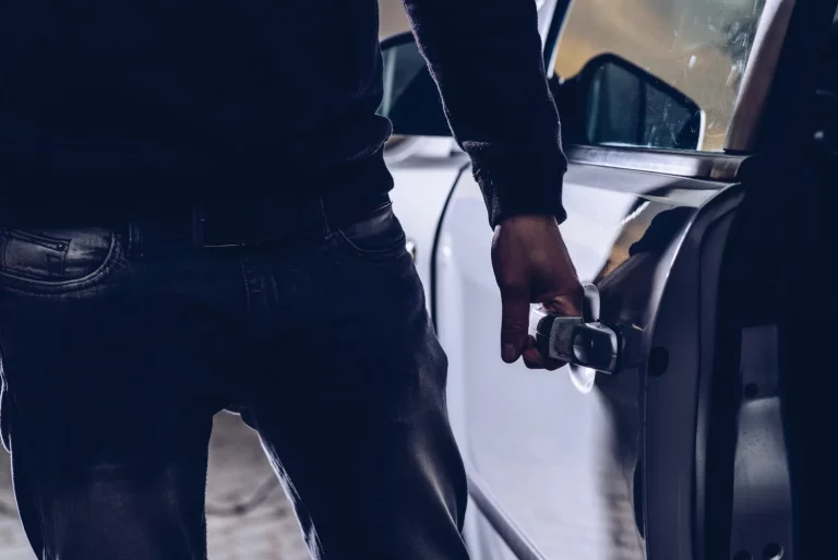 El robo de coches no da tregua en España: las comunidades y provincias en las que más vehículos son sustraídos