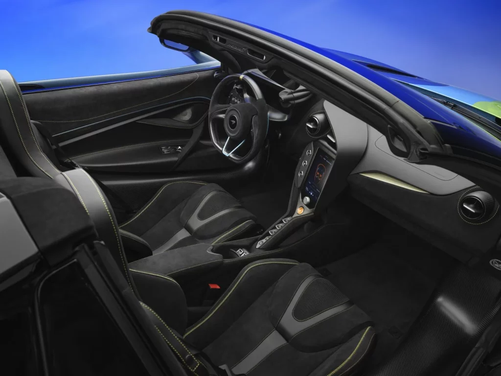 Project Chromology by MSO: El único McLaren 750S Spider que transforma el color 4 Motor16 2025 McLaren 750S Spider. Nat Bowen. Imagen interior.