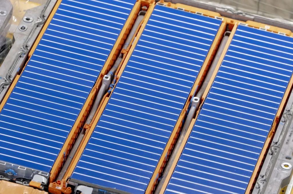 SEAT y CUPRA ponen en marcha su planta de baterías para coches eléctricos urbanos en Martorell 3 Motor16 2025 seat cupra martorell baterias 1 Motor16