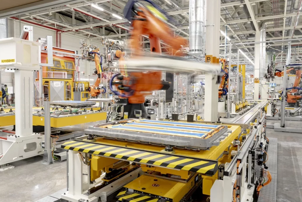 SEAT y CUPRA ponen en marcha su planta de baterías para coches eléctricos urbanos en Martorell 4 Motor16 2025 seat cupra martorell baterias 2 Motor16