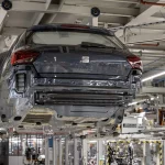 Por qué la competencia china pone en jaque las fábricas de coches en España