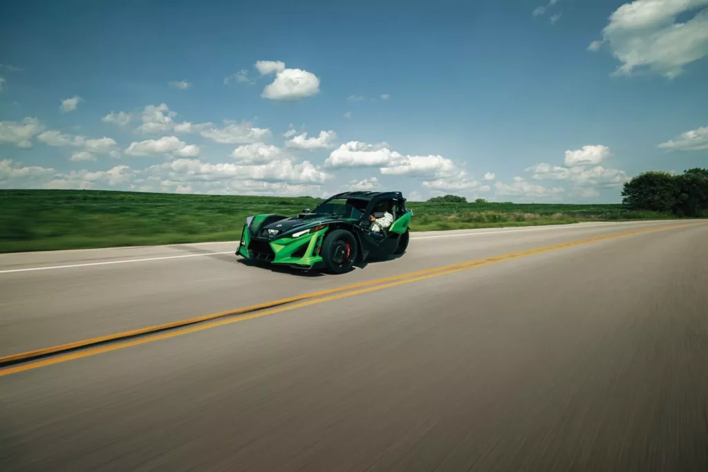 Polaris Slingshot: Máxima diversión con solo tres ruedas y por 21.500 euros 11 Motor16 2026 Polaris Slingshot GT 13 Motor16