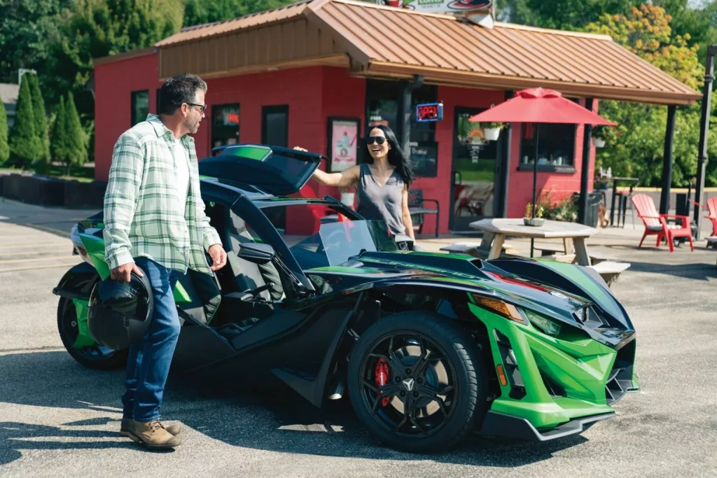 Polaris Slingshot: Máxima diversión con solo tres ruedas y por 21.500 euros 9 Motor16 2026 Polaris Slingshot GT 21 Motor16