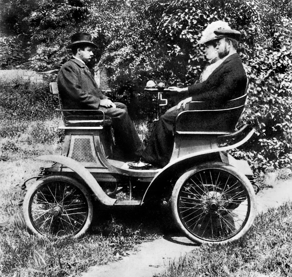 ANIVERSARIOS AUDI 2026 PRIMER COCHE AUGUST HORCH Motor16