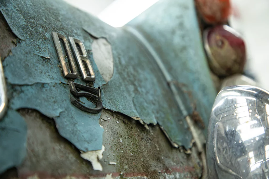 La increíble historia de un Aston Martin DB5 de 1965 que vivió 50 años a la intemperie 12 Motor16 ASTON MARTIN DB5 1965 RESTAURADO 8 Motor16