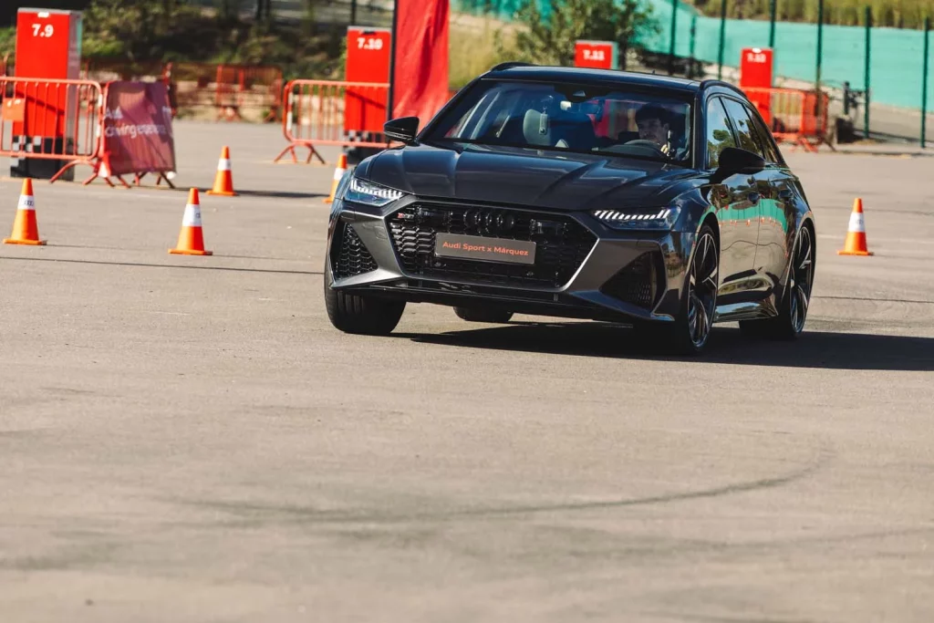 Marc y Álex Márquez estrenan sus Audi RS 6 Avant personalizados: 630 CV y detalles que los hacen únicos 16 Motor16 AUDI R6 AVANT PERFORMANCE MARC ALEX MARQUEZ12 Motor16