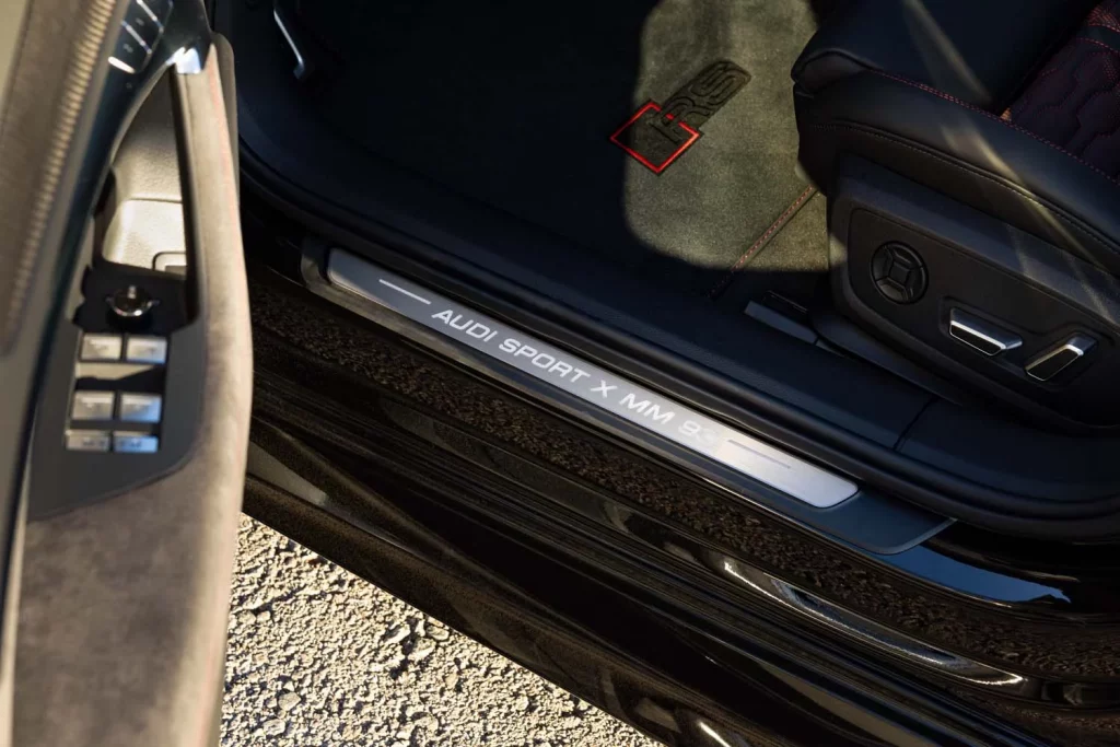 Marc y Álex Márquez estrenan sus Audi RS 6 Avant personalizados: 630 CV y detalles que los hacen únicos 11 Motor16 AUDI R6 AVANT PERFORMANCE MARC ALEX MARQUEZ18 Motor16