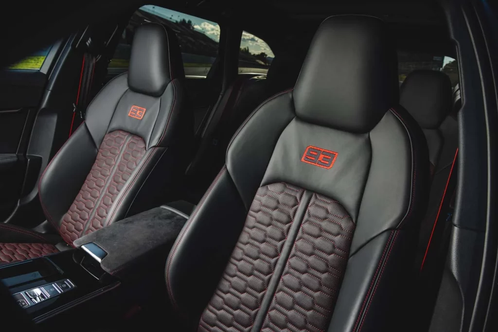 Marc y Álex Márquez estrenan sus Audi RS 6 Avant personalizados: 630 CV y detalles que los hacen únicos 3 Motor16 AUDI R6 AVANT PERFORMANCE MARC ALEX MARQUEZ21 Motor16