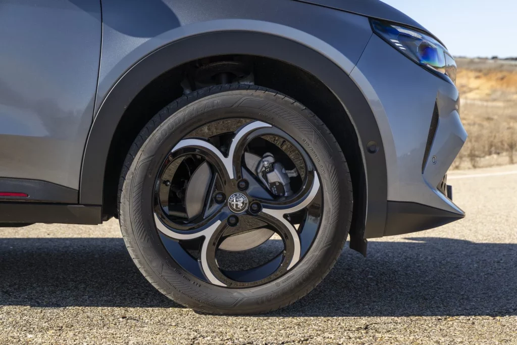 Alfa Romeo Junior Ibrida 145 CV: Algo más que un urbanita estiloso 15 Motor16 Alfa Romeo Junior Ibrida 145 CV 21 Motor16