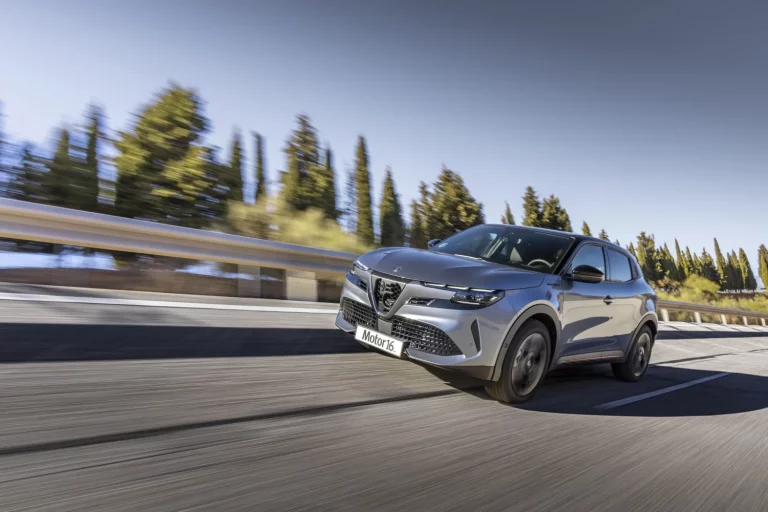 Alfa Romeo Junior Ibrida 145 CV: Algo más que un urbanita estiloso
