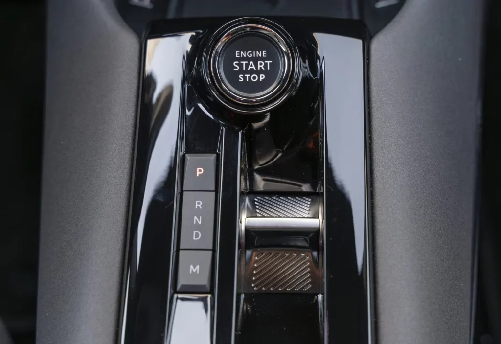 Alfa Romeo Junior Ibrida 145 CV: Algo más que un urbanita estiloso 23 Motor16 Alfa Romeo Junior Ibrida 145 CV 5 Motor16