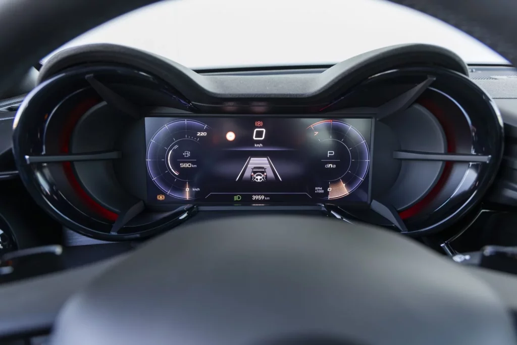 Alfa Romeo Junior Ibrida 145 CV: Algo más que un urbanita estiloso 27 Motor16 Alfa Romeo Junior Ibrida 145 CV 9 Motor16